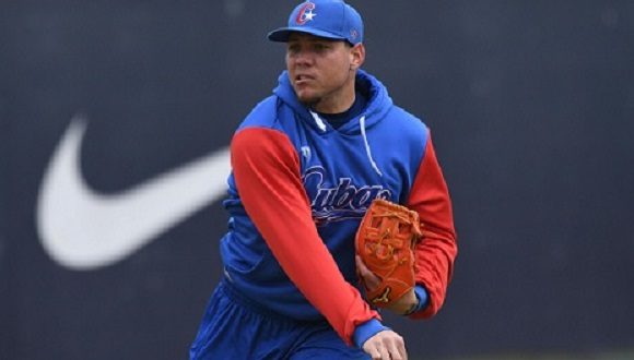 Yariel Rodríguez Yordy entrenando para el Clásico mundial de béisbol 2023)